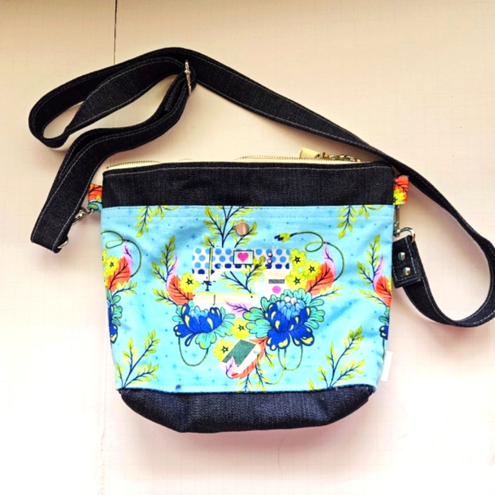 Sewing print Crossbody bag